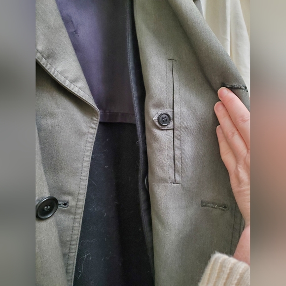 Trench with button-in winter liner - Picture 5 of 7